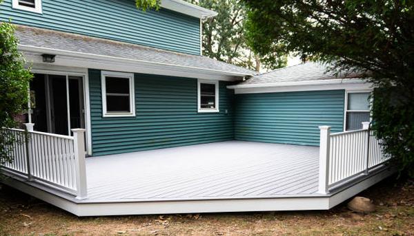 Enhancing Your Home's Curb Appeal with Expert Siding Installation